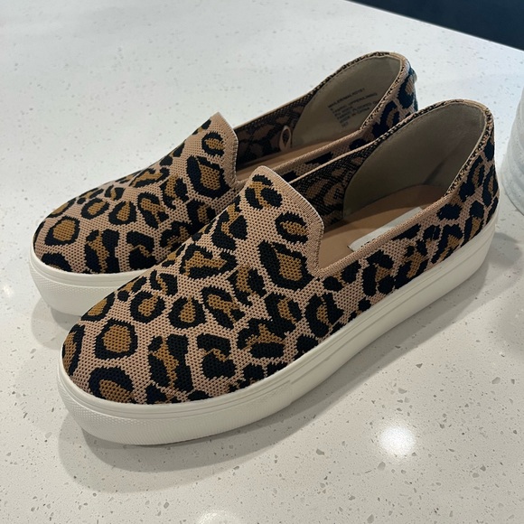 Steve Madden Shoes - STEVE MADDEN Animal Print Fly Knit Slip On Sneakers Size 9